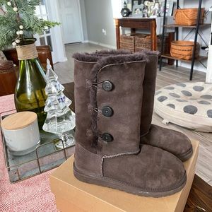 Ugg boots…Bailey Button…good condition
